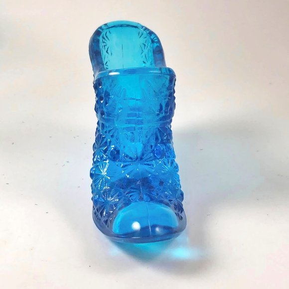 Vintage Victorian Style Fenton Daisy and Button Blue Glass Shoe - Picture 6 of 9